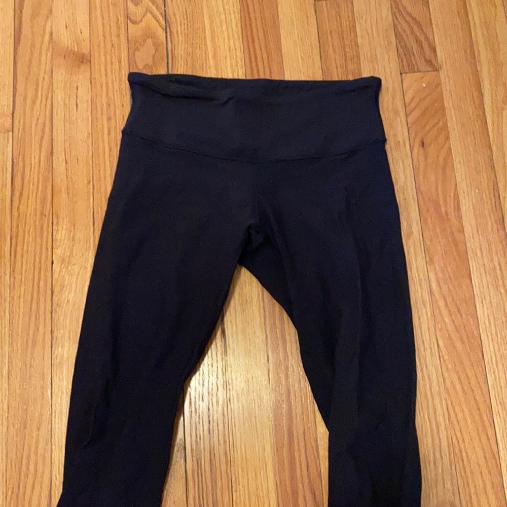 Lululemon size 6 leggings